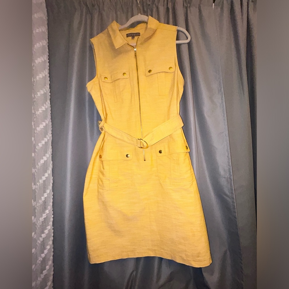 50%offw❤️ Sharagano yellow sleeveless zip up dress, adjustable belt size 16